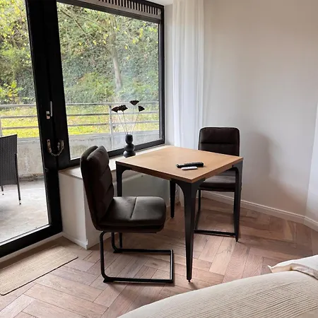 Cozy Beethoven Mit Balkon Апартаменты *